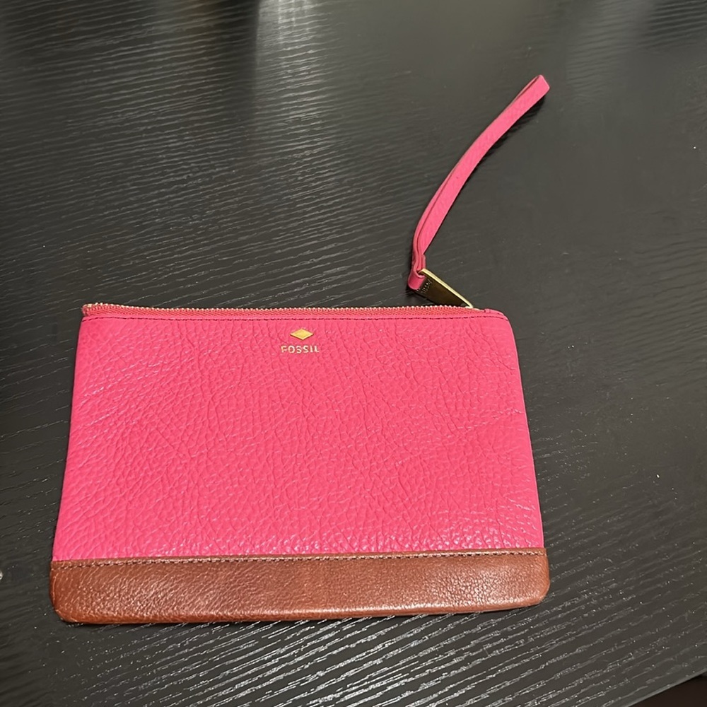 Fossil Pebbled Leather Wristlet Pink Brown